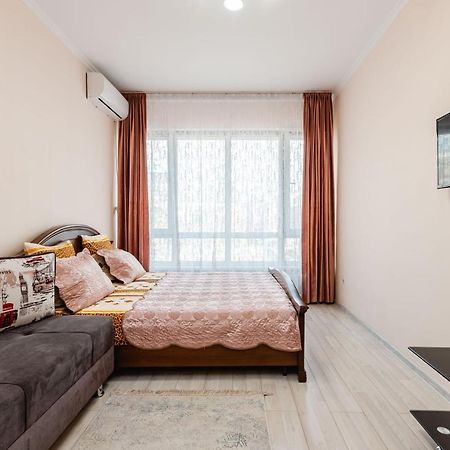Apartmán Element, 157 Almaty Exteriér fotografie